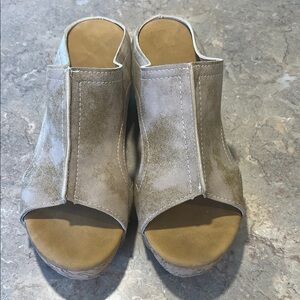 Stylish Beige Women's Wedge Sandals